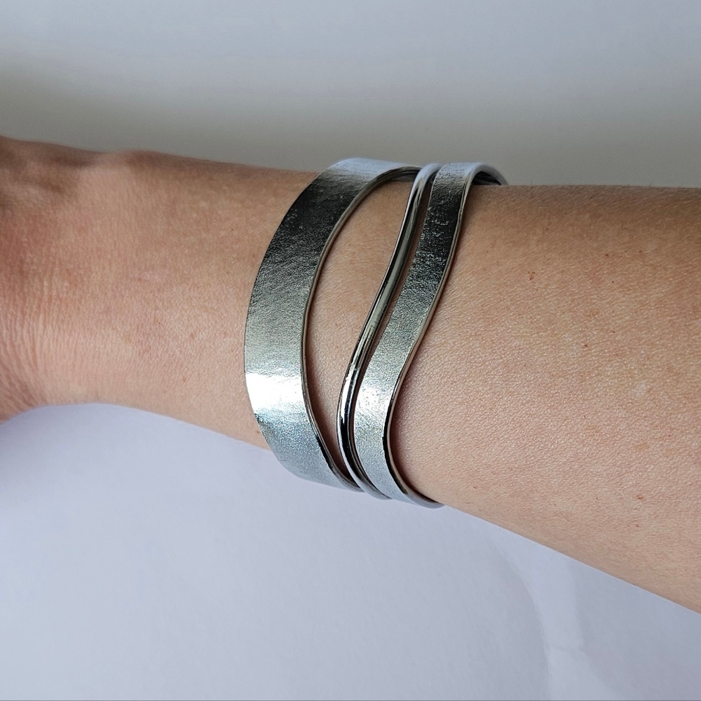 Cuff - Picture 5 of 6